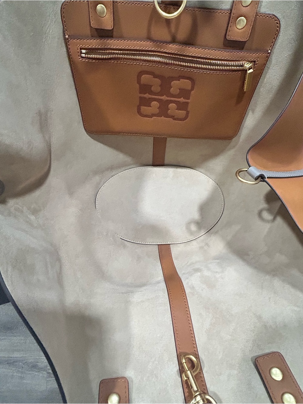 Tory Burch Leather Tote Camel/Cognac with Suede Inner Lining - Picture 8 of 12